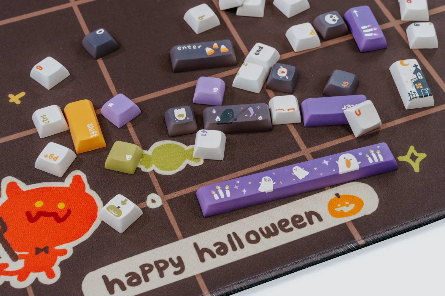 SpoO-key halloween [XDA] keycaps and deskmat