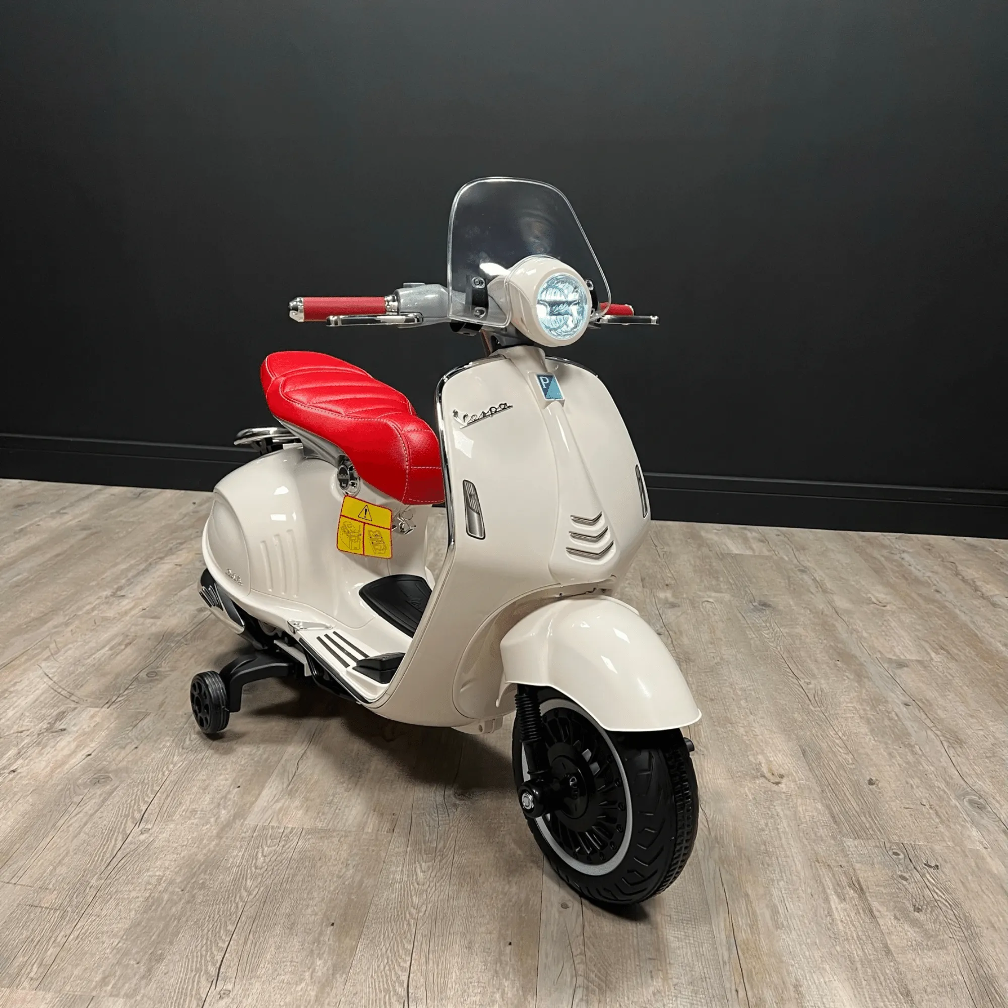 Vespa 946 Licensed