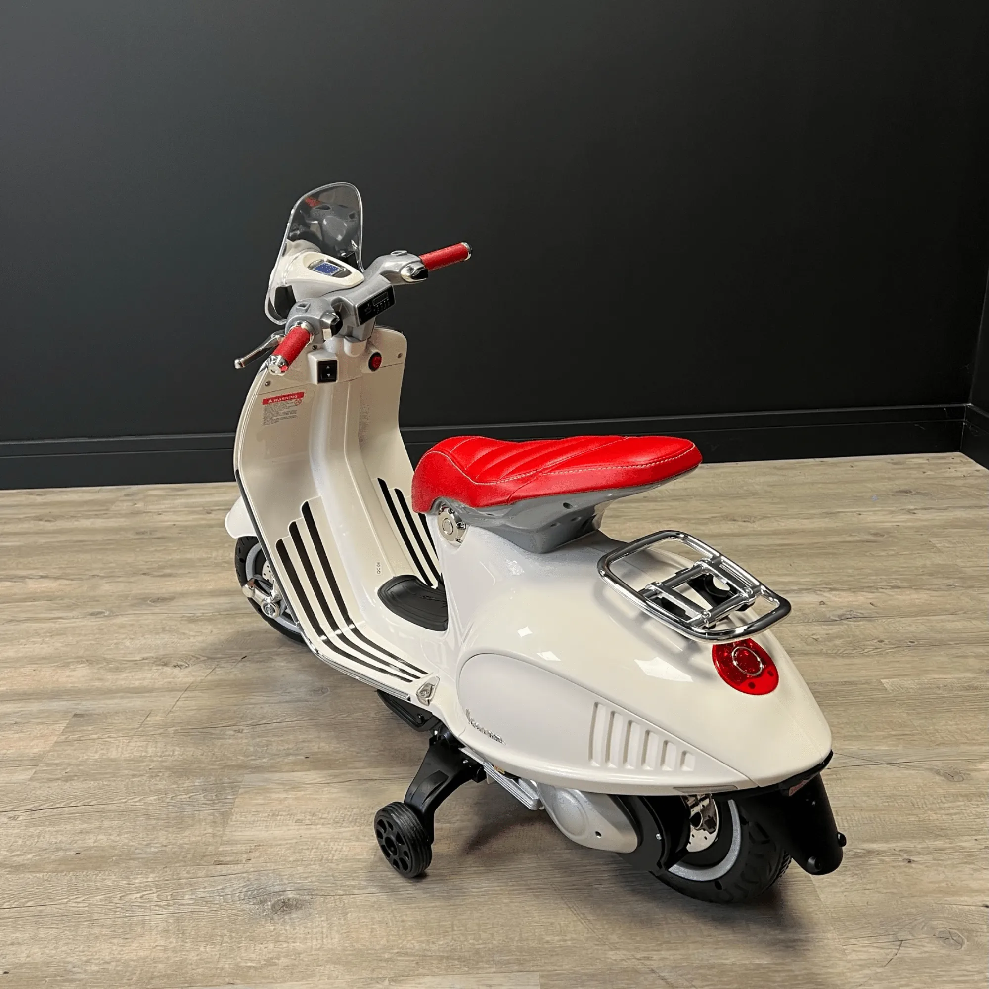 Vespa 946 Licensed